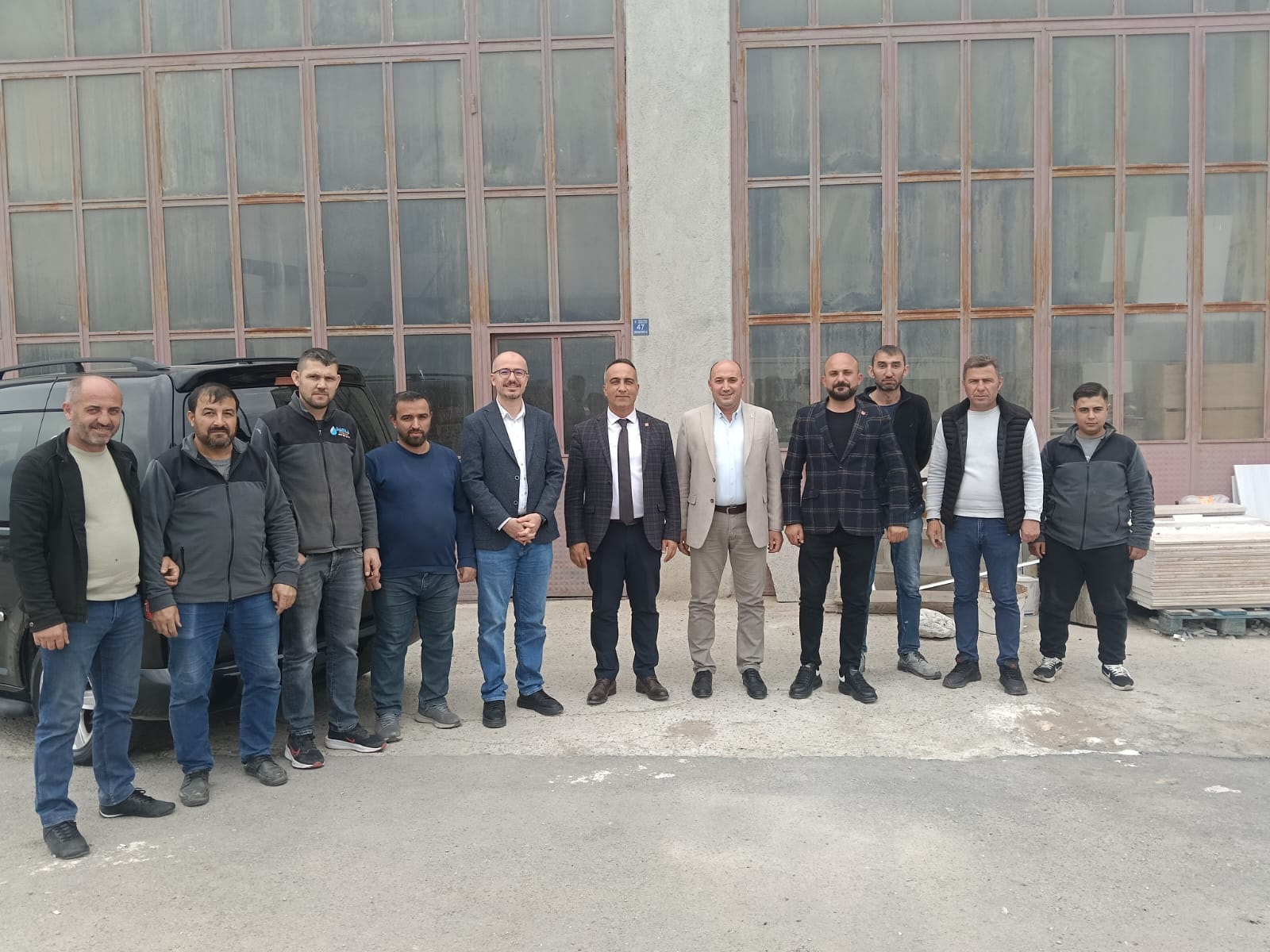 SOLMAZ, MOBİLYACI ESNAFININ SORUN VE TALEPLERİNİ DİNLEDİ